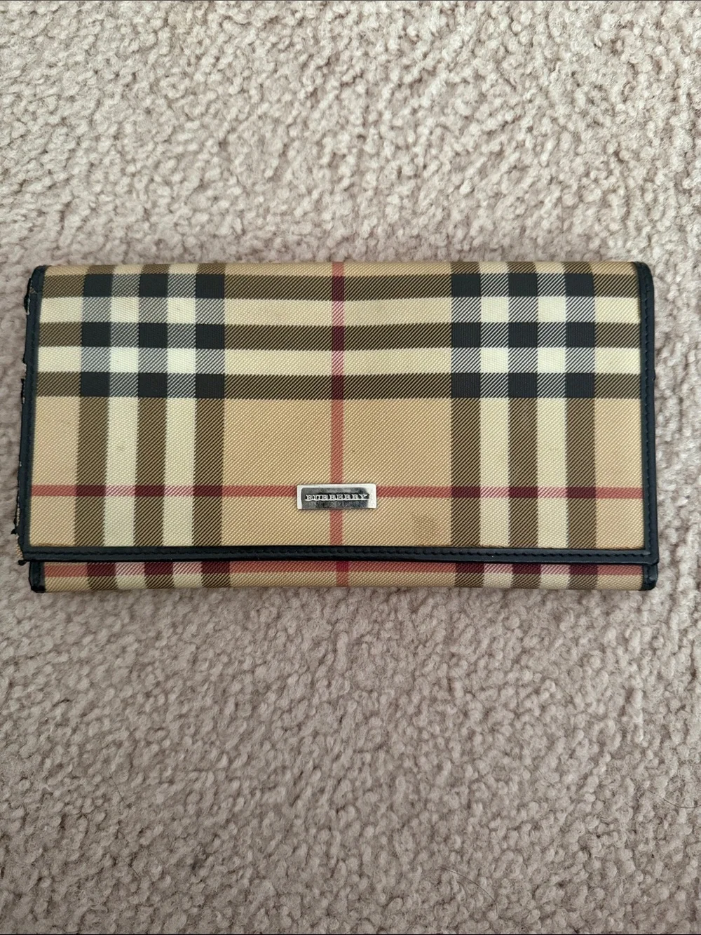 Burberry Classic Nova Check Fold Wallet in Tan and Black